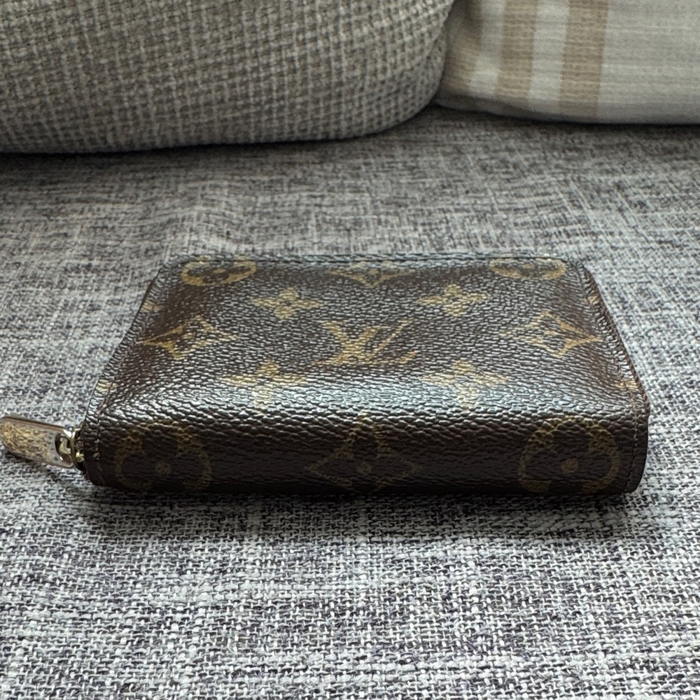 Louis Vuitton Brown and Gold Monogram Small Wallet - Picture 8 of 9